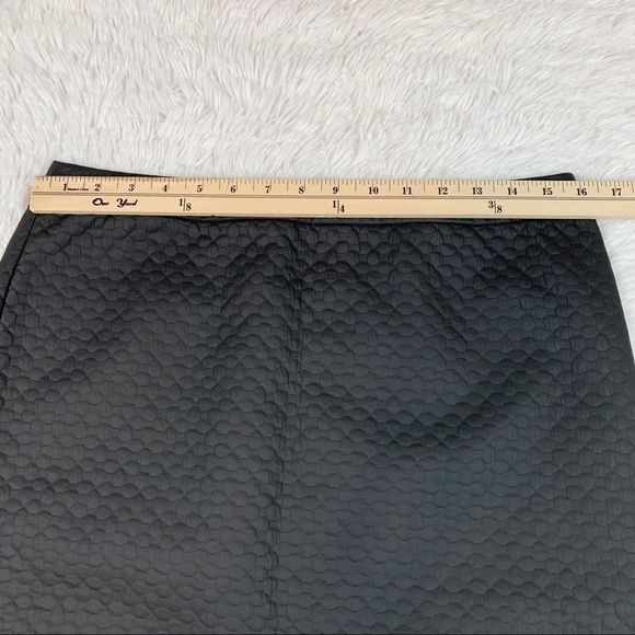 Yeohlee New York textured vegan leather pencil skirt in black workwear - Picture 5 of 13